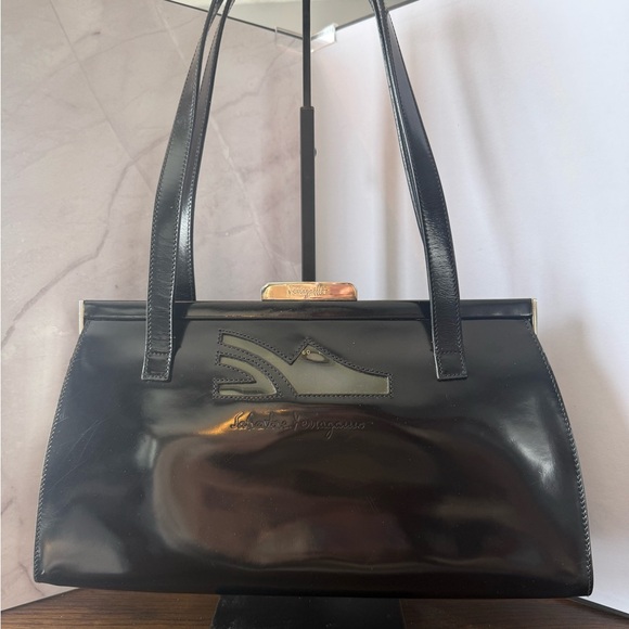 Salvatore Ferragamo Glossy Black Shoulder Bag - Picture 2 of 10